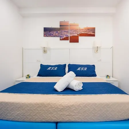 Marina Grande & سورينتو