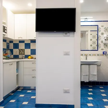 Marina Grande & شقة *