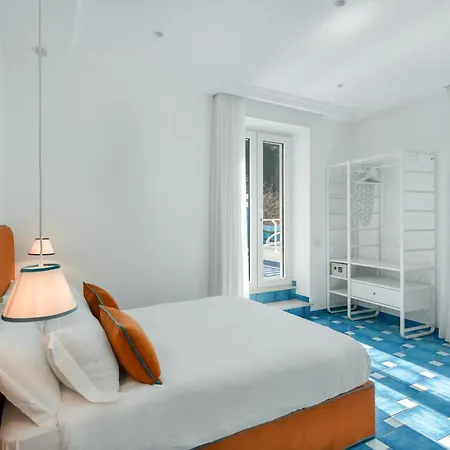 Marina Grande & شقة *