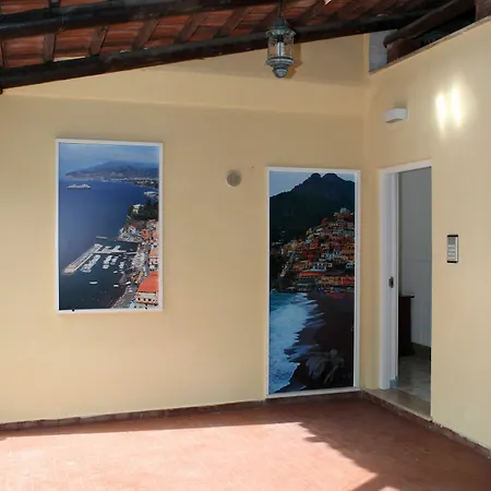 Marina Grande & شقة *