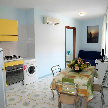 Marina Grande & شقة