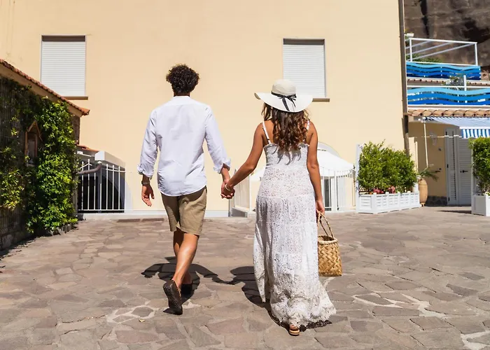 Marina Grande & Apartman *