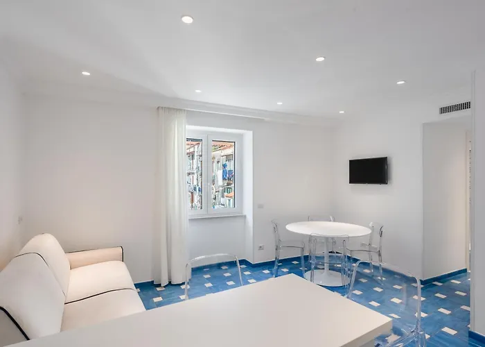 Marina Grande & Apartman